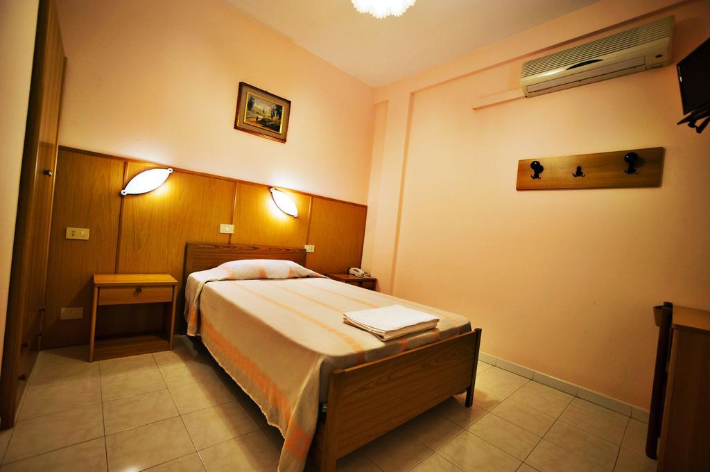 Albergo Magrini Della Genga Дженга Номер фото