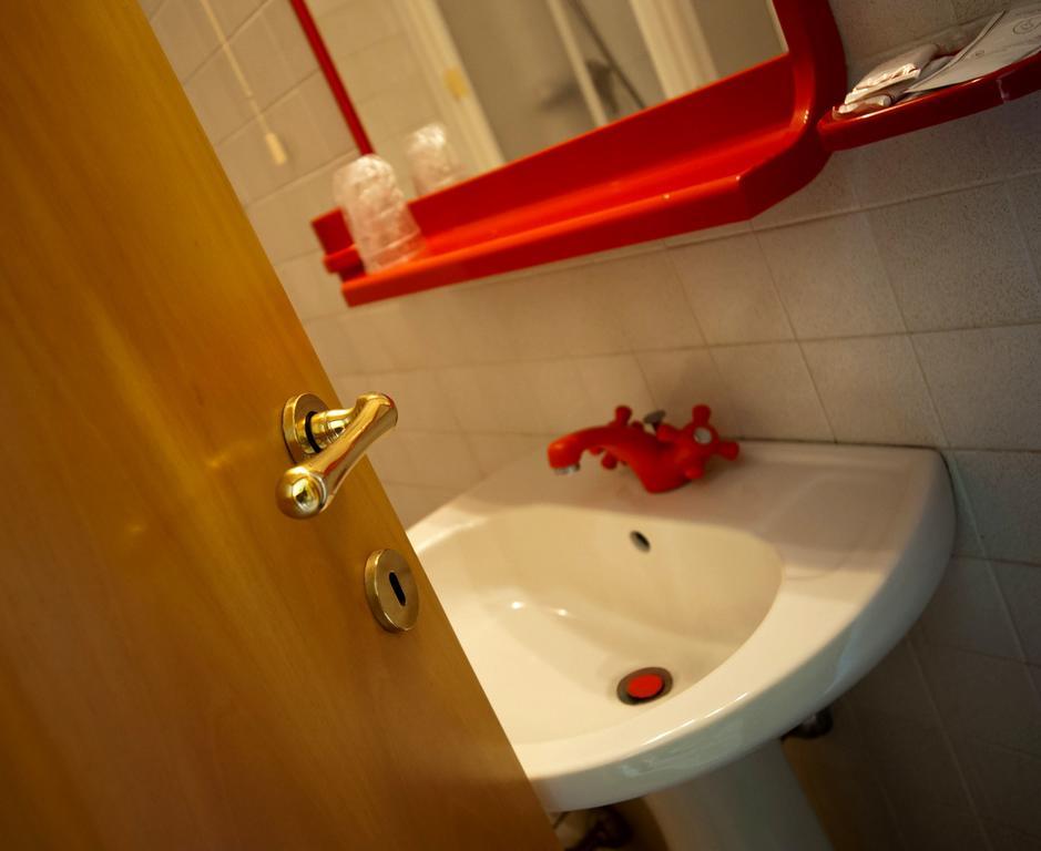 Albergo Magrini Della Genga Дженга Номер фото